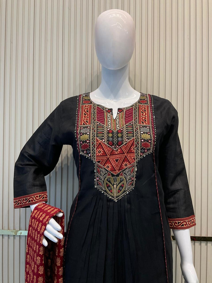 Mull Chanderi 3 Piece Suit