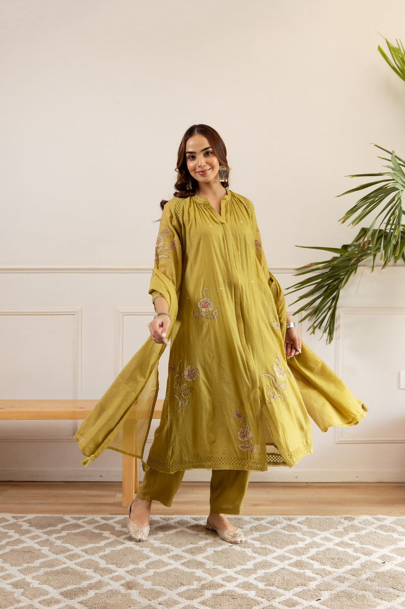 Kurta Pant Dupatta Set in Premium pure Mul chanderi