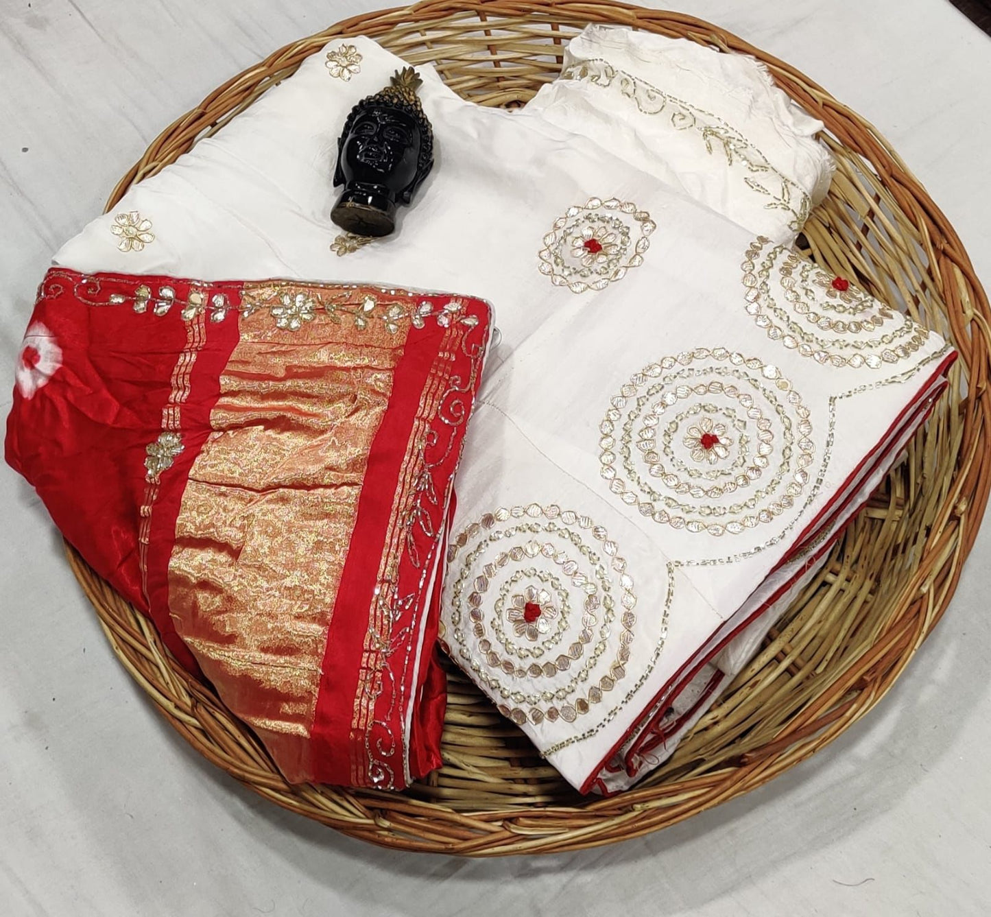 *Pure upada lehnga with heavy gota Patti hand work Pure gajji silk dupatta with gulti Bhandej gota Patti hand border*